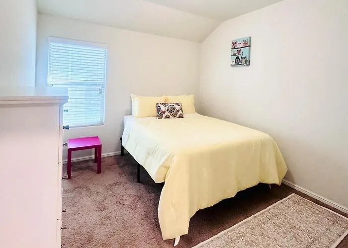 10 Min To World Cup - Modern 4br Near Dfw Fort Worth