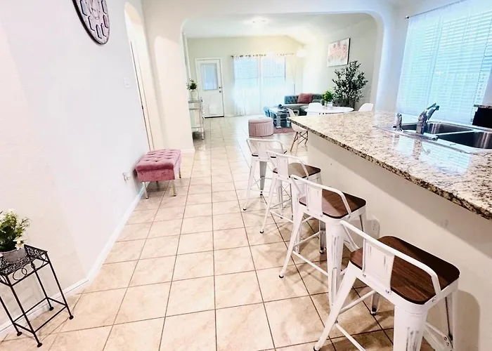 10 Min To World Cup - Modern 4br Near Dfw Holiday home Fort Worth