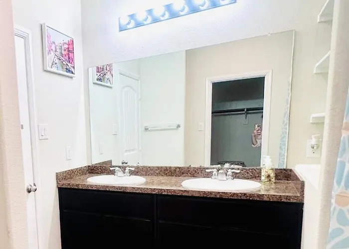 Holiday home 10 Min To World Cup - Modern 4br Near Dfw *