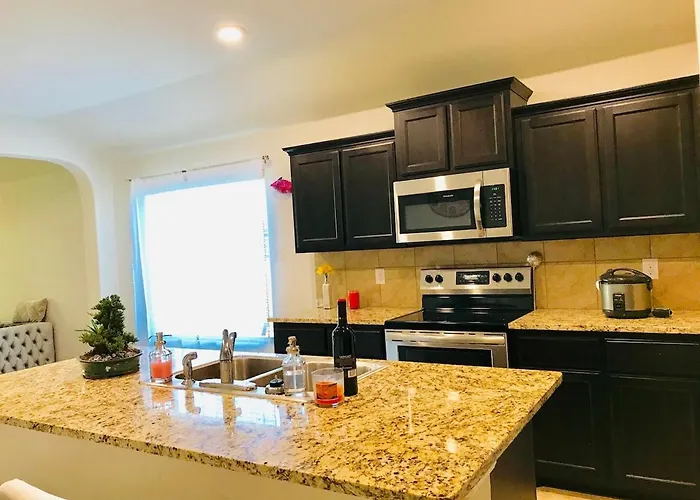 10 Min To World Cup - Modern 4br Near Dfw Holiday home Fort Worth