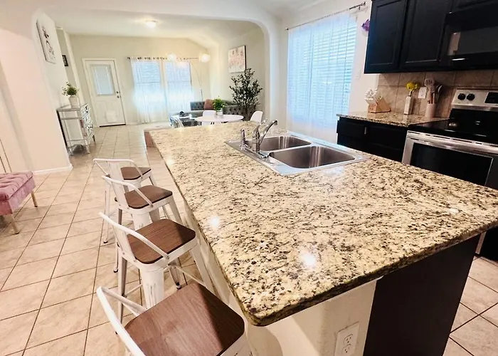 10 Min To World Cup - Modern 4br Near Dfw Holiday home Fort Worth