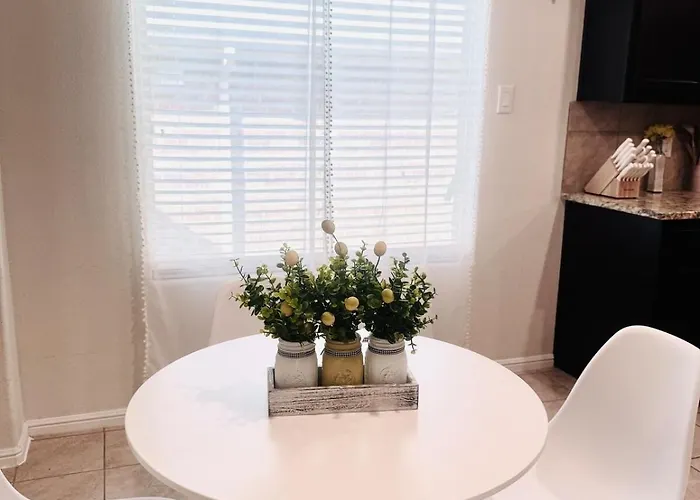 Holiday home 10 Min To World Cup - Modern 4br Near Dfw *