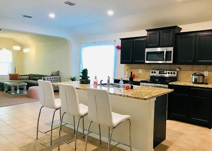 10 Min To World Cup - Modern 4br Near Dfw Holiday home