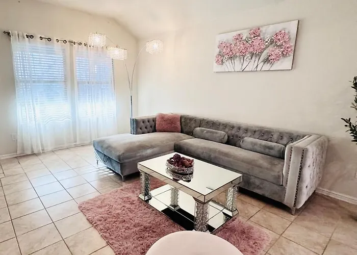 10 Min To World Cup - Modern 4br Near Dfw *
