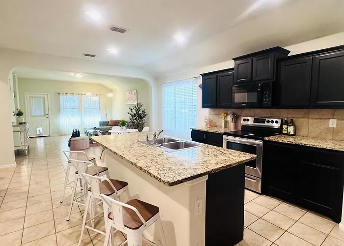 10 Min To World Cup - Modern 4br Near Dfw Holiday home