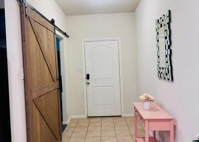 Holiday home 10 Min To World Cup - Modern 4br Near Dfw *